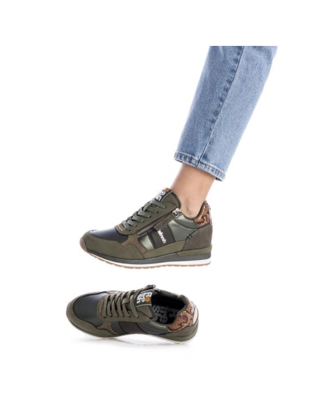 ZAPATILLA SPORT VESTIR REFRESH CON CREMA