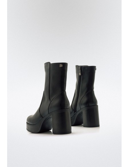 BOTIN JOVEN VESTIR MUSTANG